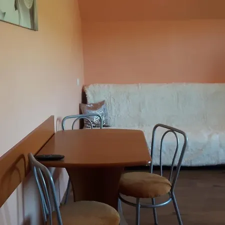 Pokoje Goscinne Biura Turystycznego Kris Kudowa Zdroj Exterior photo
