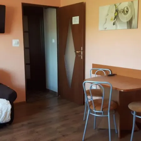 Pokoje Goscinne Biura Turystycznego Kris Kudowa Zdroj Exterior photo